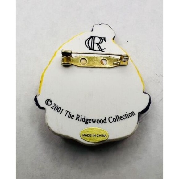 2001 ECU East Carolina Snowman Winter Christmas Pin The Ridgewood Collection - Picture 3 of 4